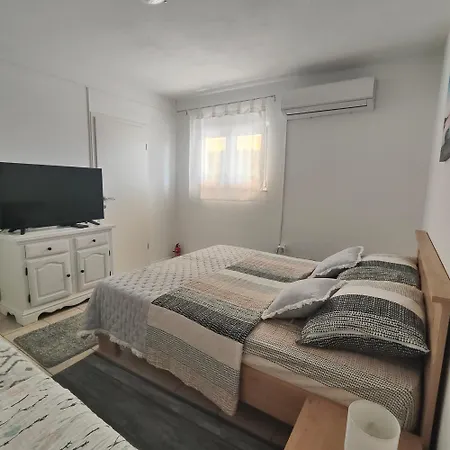 Apartment Matic Duboka Buitenkant foto